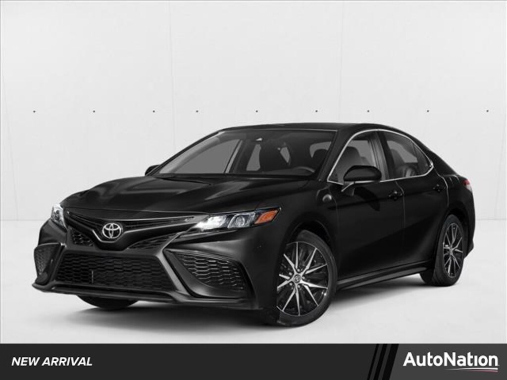 Used 2022 Toyota Camry SE Sedan