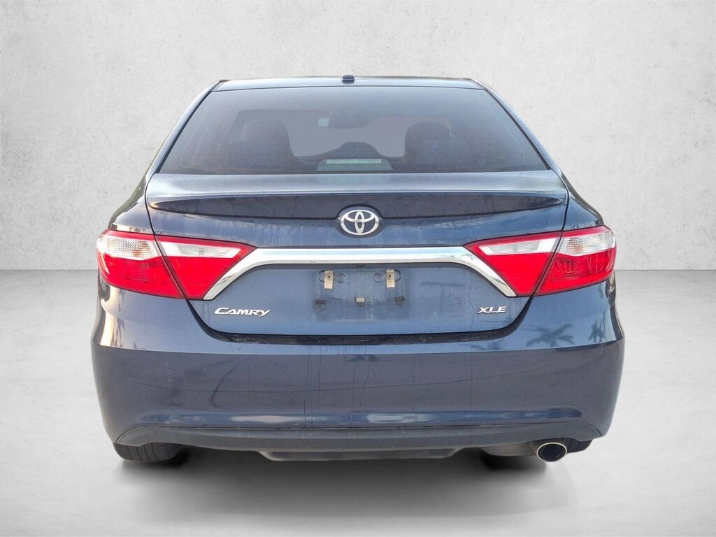 Used 2016 Toyota Camry XLE Sedan