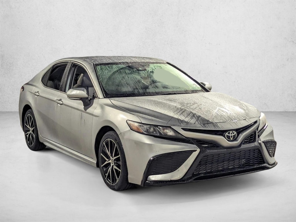 Used 2022 Toyota Camry SE Sedan
