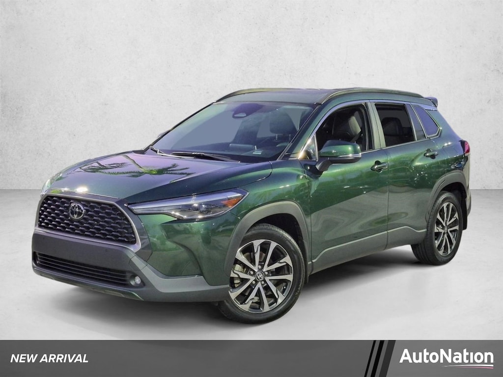 Used 2024 Toyota Corolla Cross XLE SUV