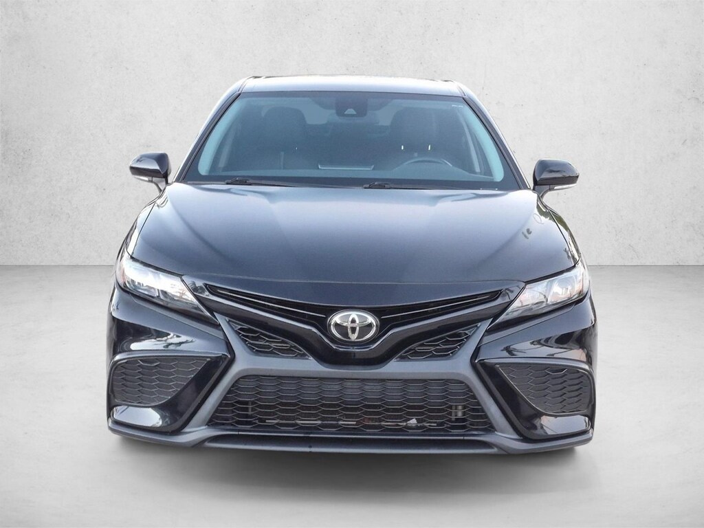 Used 2022 Toyota Camry SE Sedan
