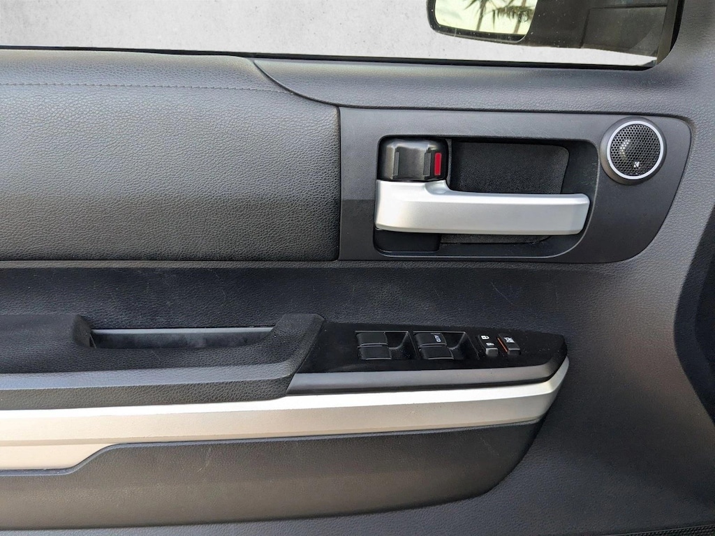 Used 2016 Toyota Tundra SR5 5.7L V8 w/FFV Truck CrewMax