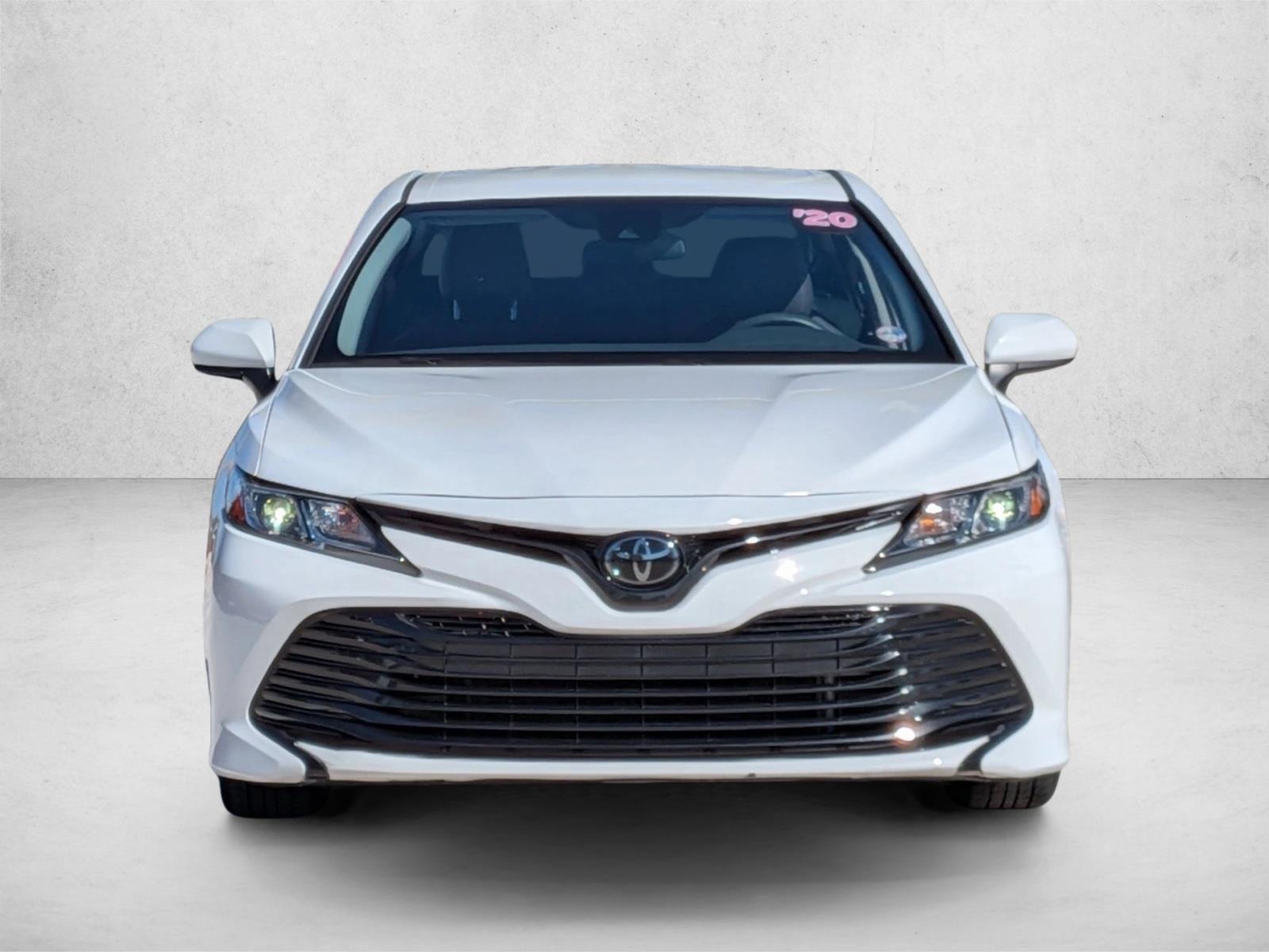 2020 Toyota Camry LE SE photo 2