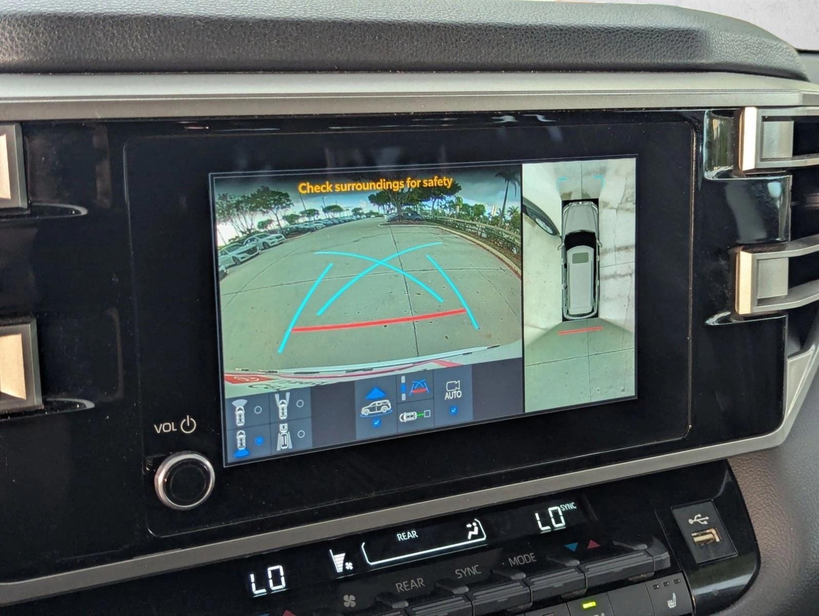 2025 Toyota Sequoia SR5 - Photo 13