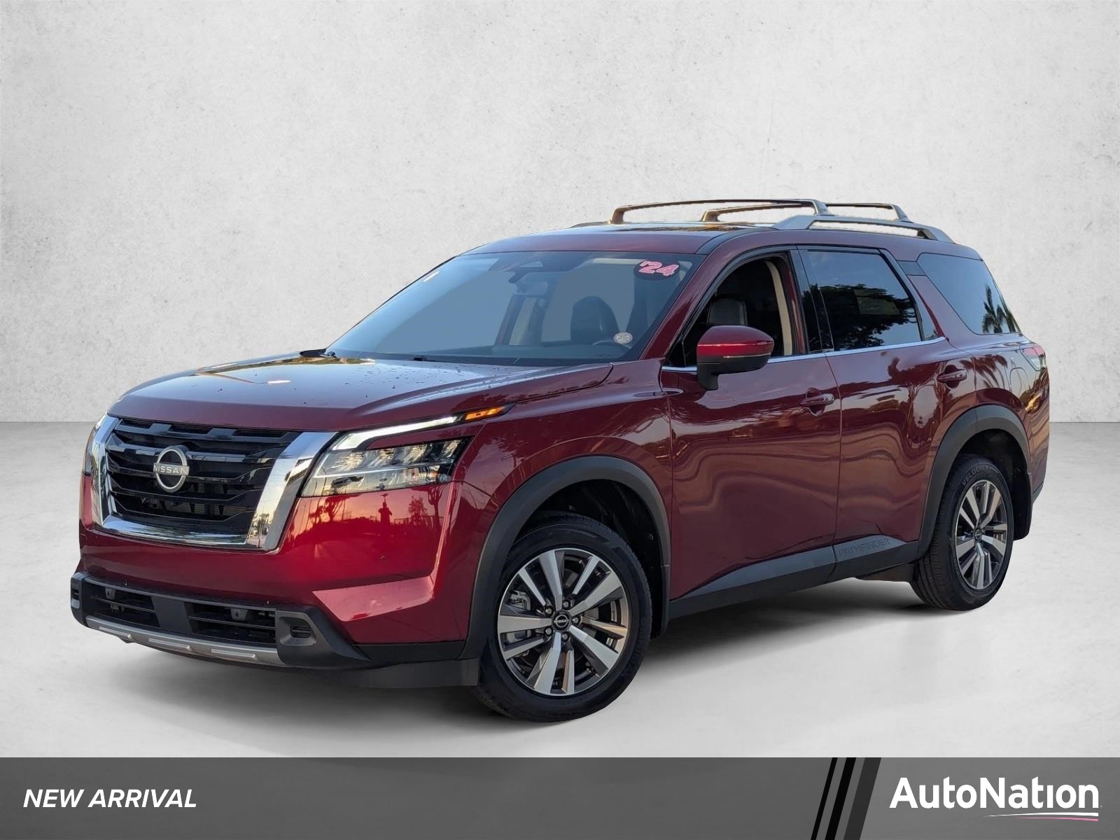 2024 Nissan Pathfinder SL 2WD's photo
