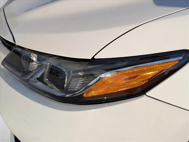 2020 Toyota Camry LE SE photo 2