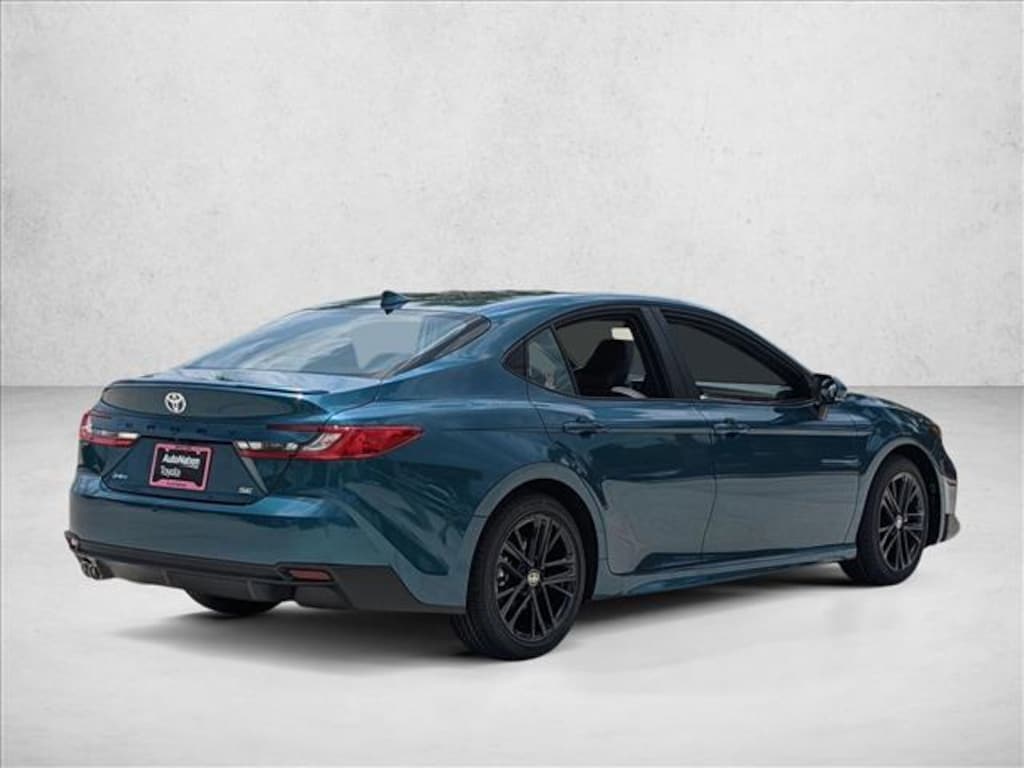 Used 2025 Toyota Camry SE Sedan