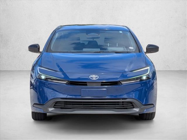 2023 Toyota Prius LE photo 2