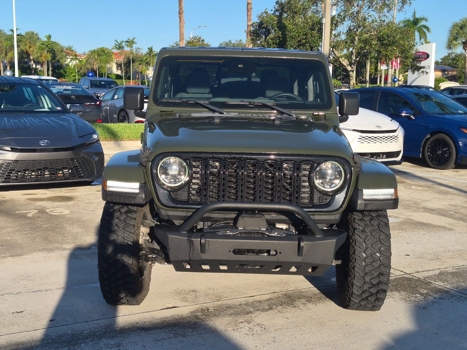 Used 2024 Jeep Gladiator Sport Truck Crew Cab