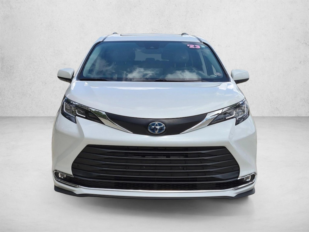 Certified 2023 Toyota Sienna XLE 8 Passenger Van Passenger Van