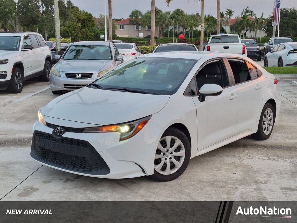 Used 2022 Toyota Corolla LE Sedan