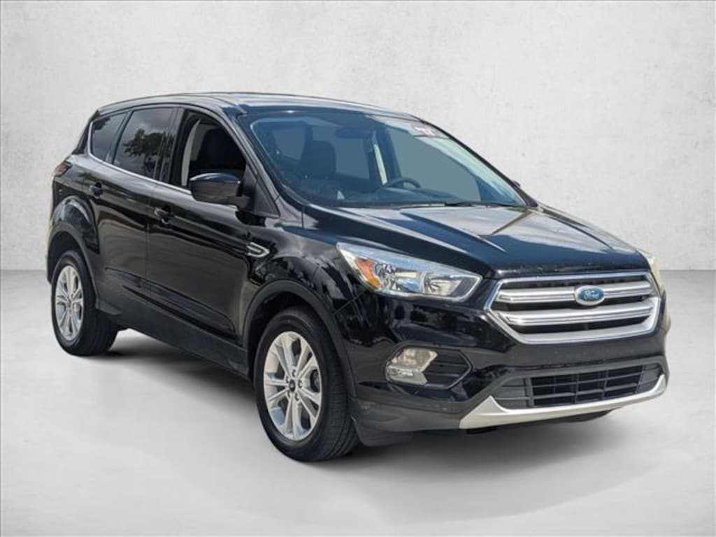 Used 2017 Ford Escape SE SUV