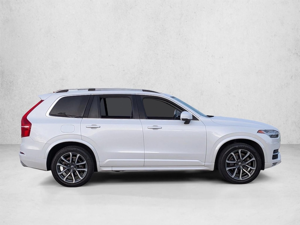 Used 2019 Volvo XC90 T6 Momentum SUV