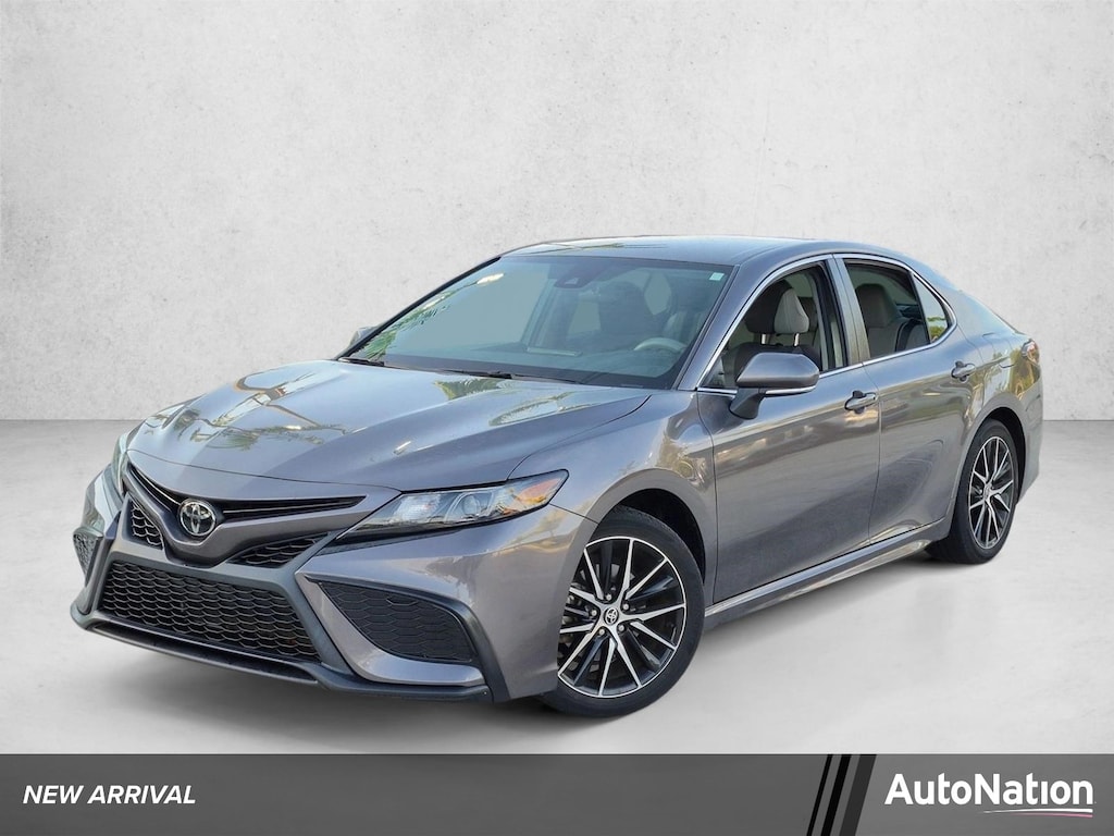 Used 2023 Toyota Camry SE Sedan