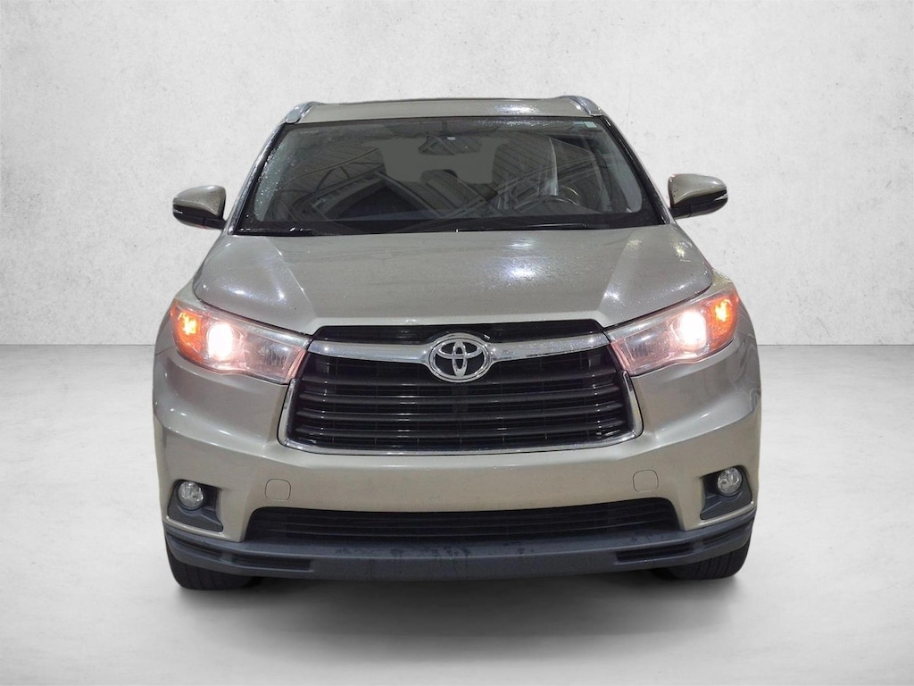 Used 2016 Toyota Highlander XLE V6 SUV