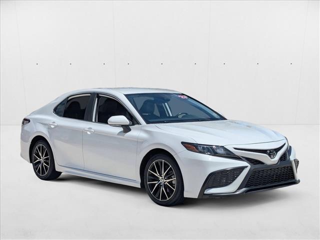 2023 Toyota Camry SE photo 3