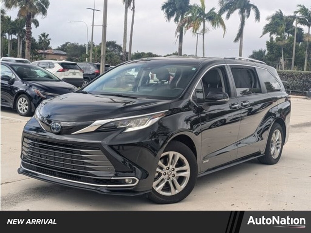 Used 2021 Toyota Sienna Limited 7 Passenger Van