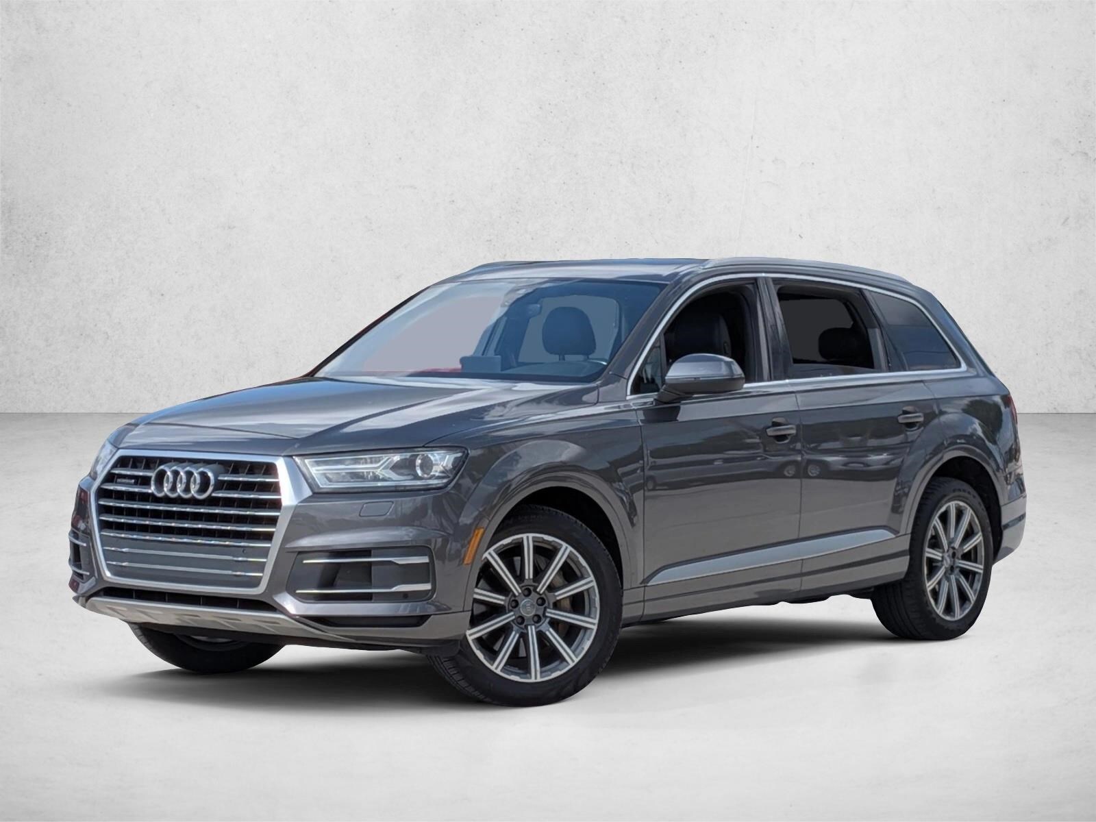 2018 Audi Q7 Premium Plus's photo