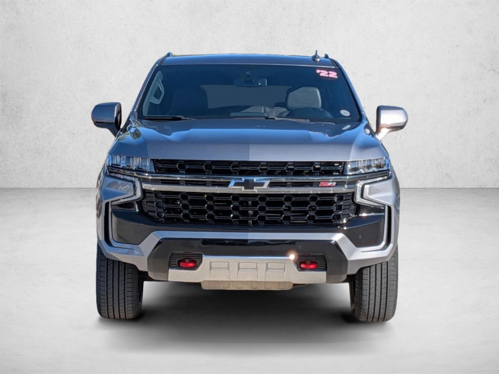 2022 Chevrolet Suburban Z71 photo 2