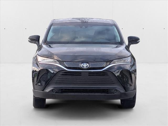 2022 Toyota Venza LE photo 2
