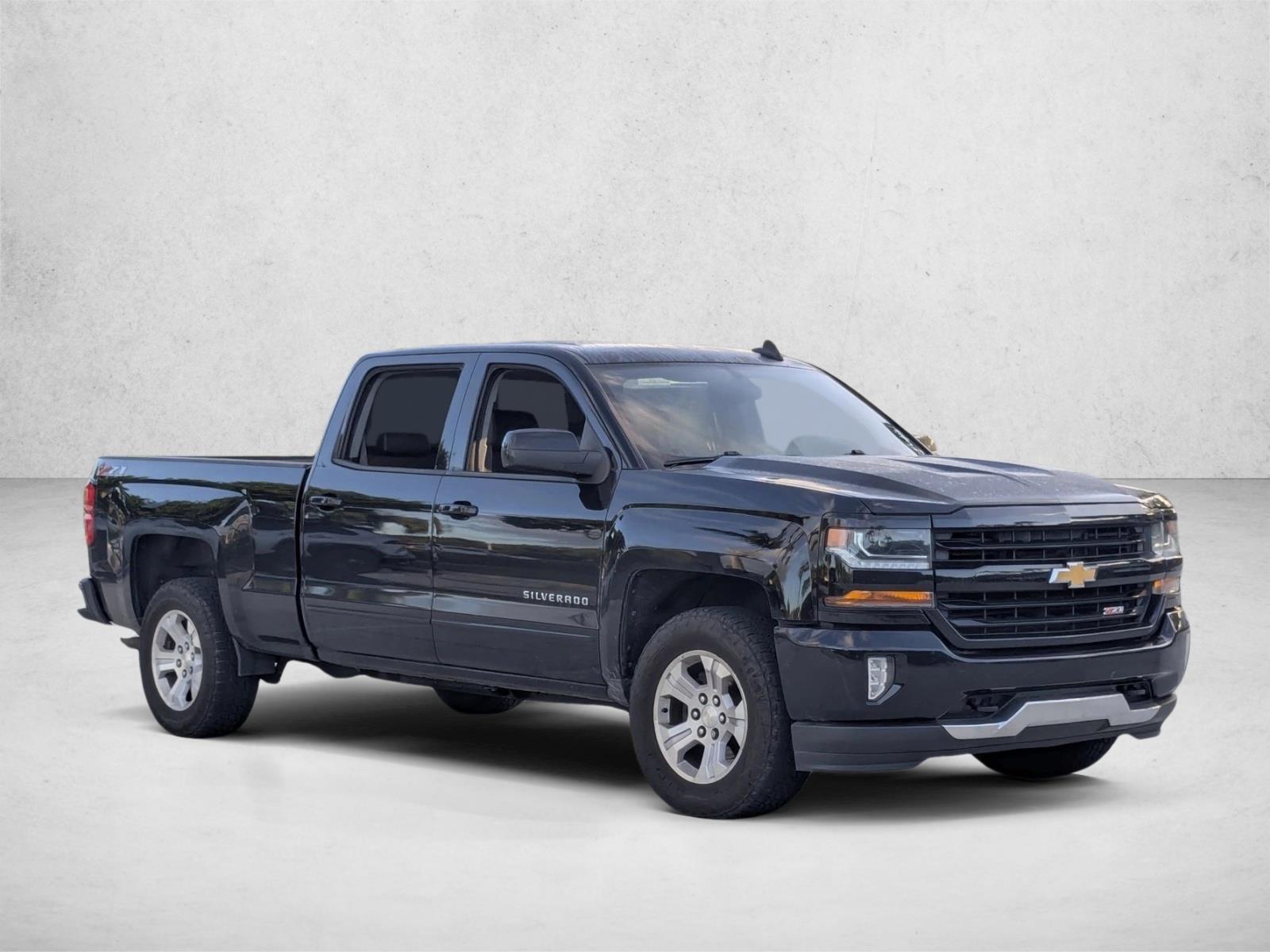 2018 Chevrolet Silverado 1500 LT Z71 photo 3