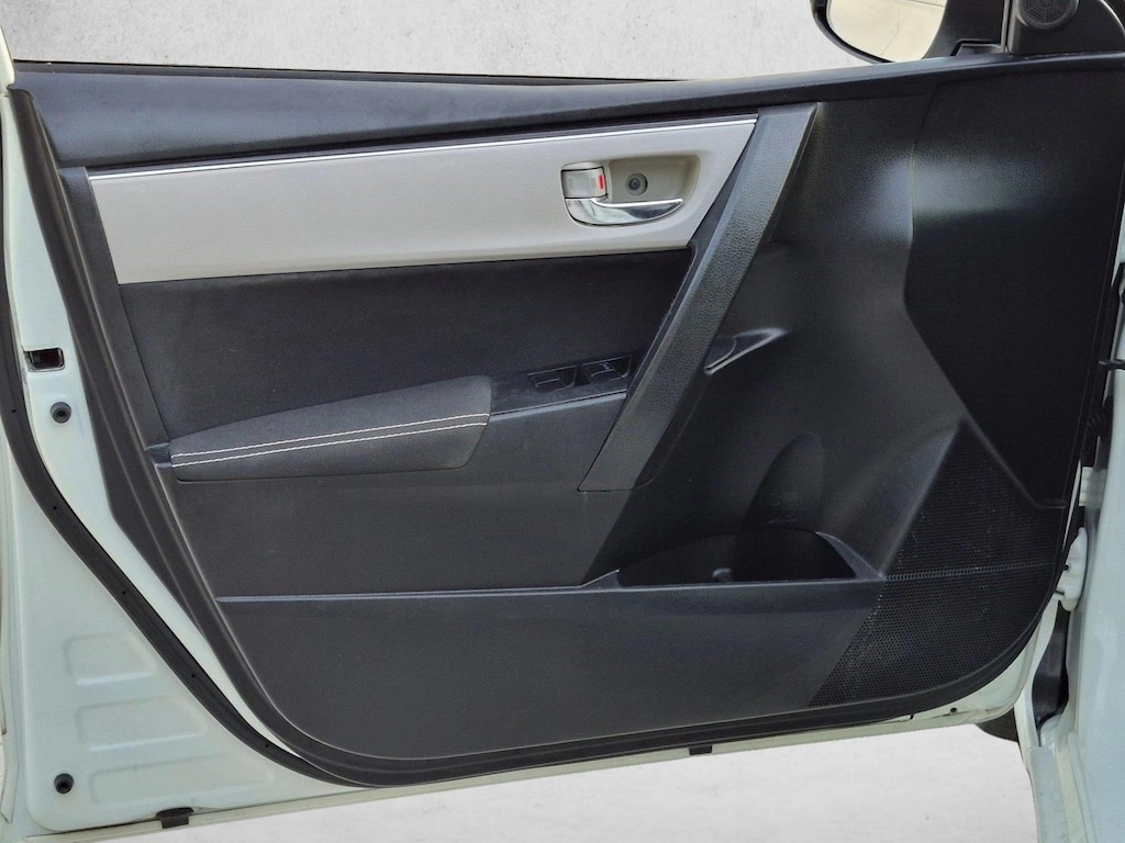 Used 2018 Toyota Corolla LE Sedan