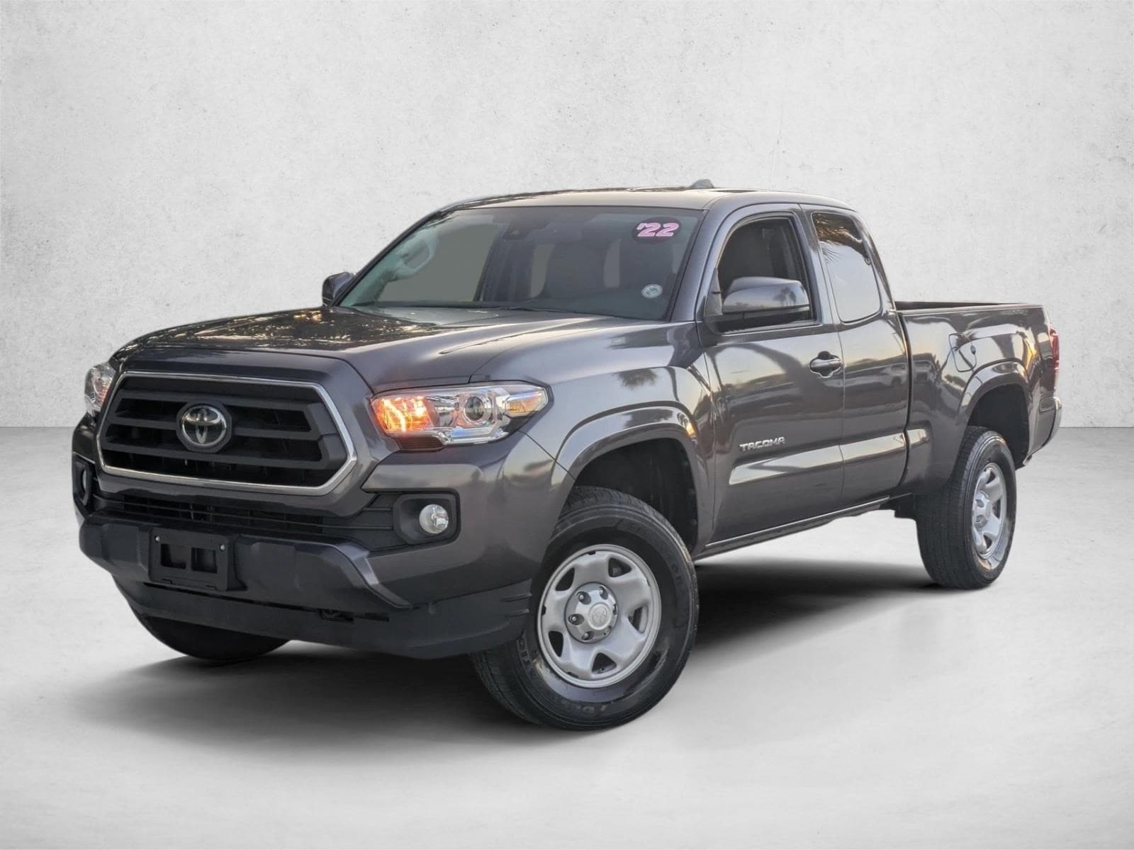 2022 Toyota Tacoma SR5's photo