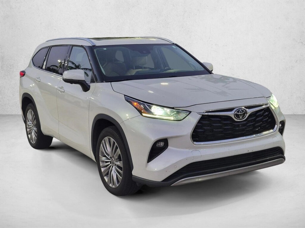 Used 2023 Toyota Highlander Platinum SUV