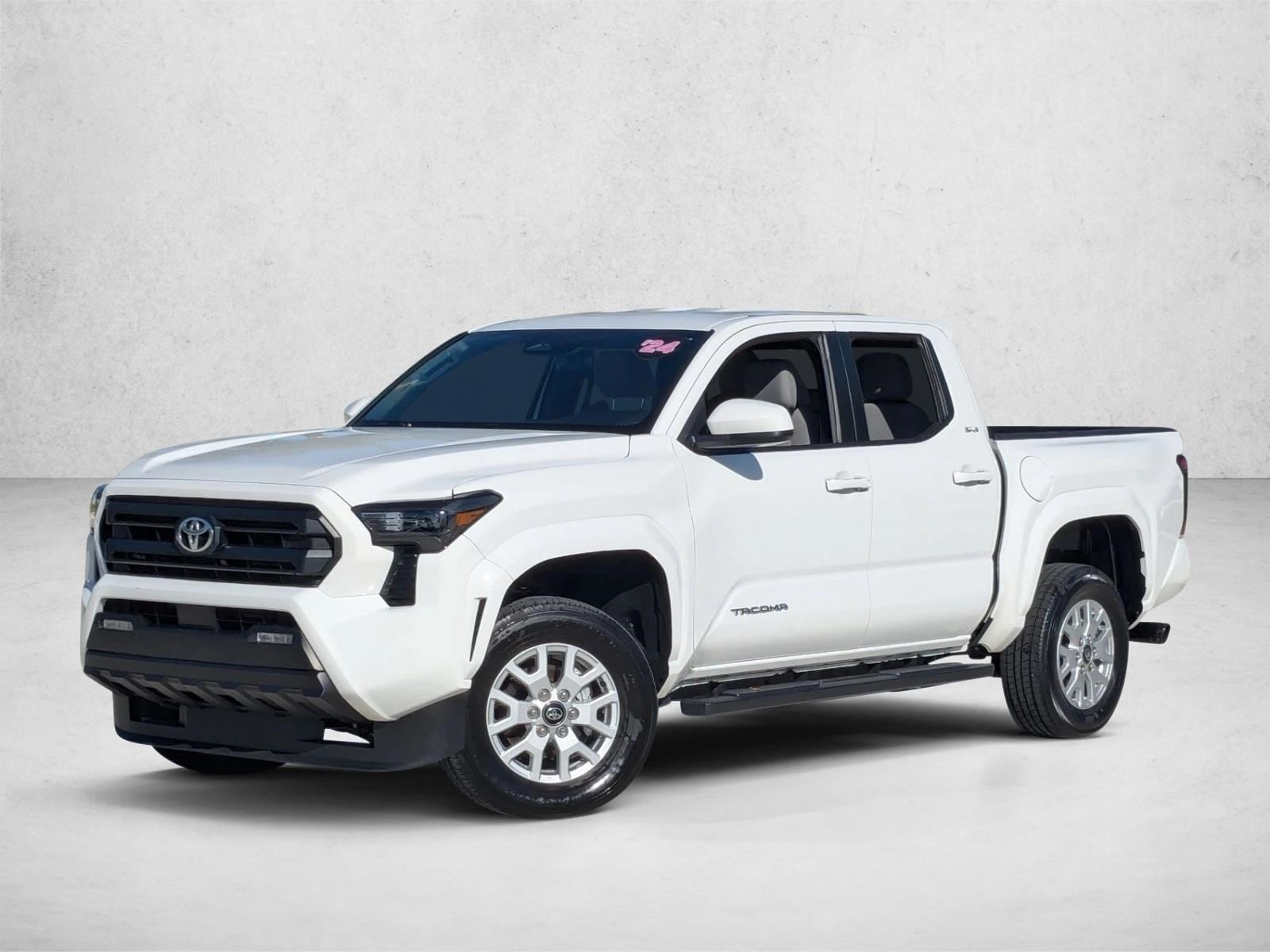 2024 Toyota Tacoma SR5's photo