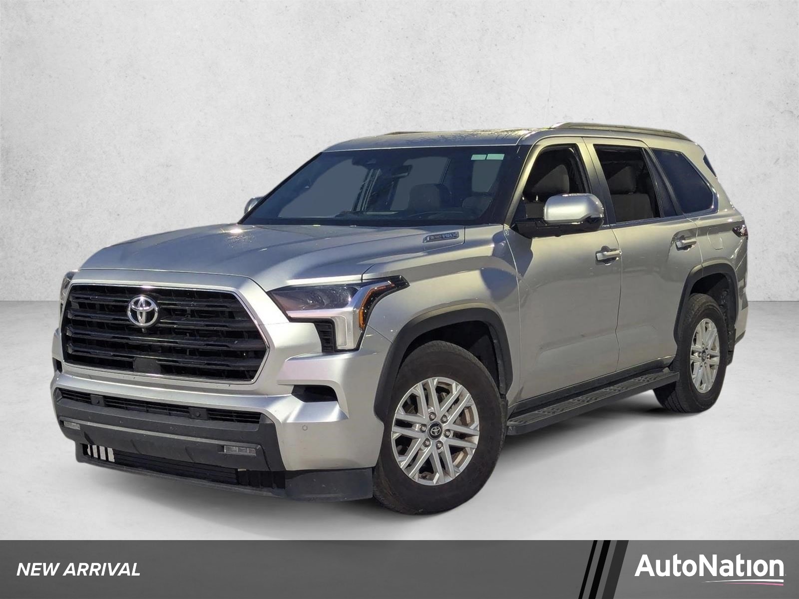 2025 Toyota Sequoia SR5 4WD i-FORCE MAX Hybrid's photo
