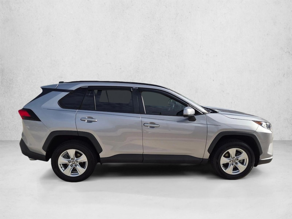Used 2021 Toyota RAV4 XLE SUV