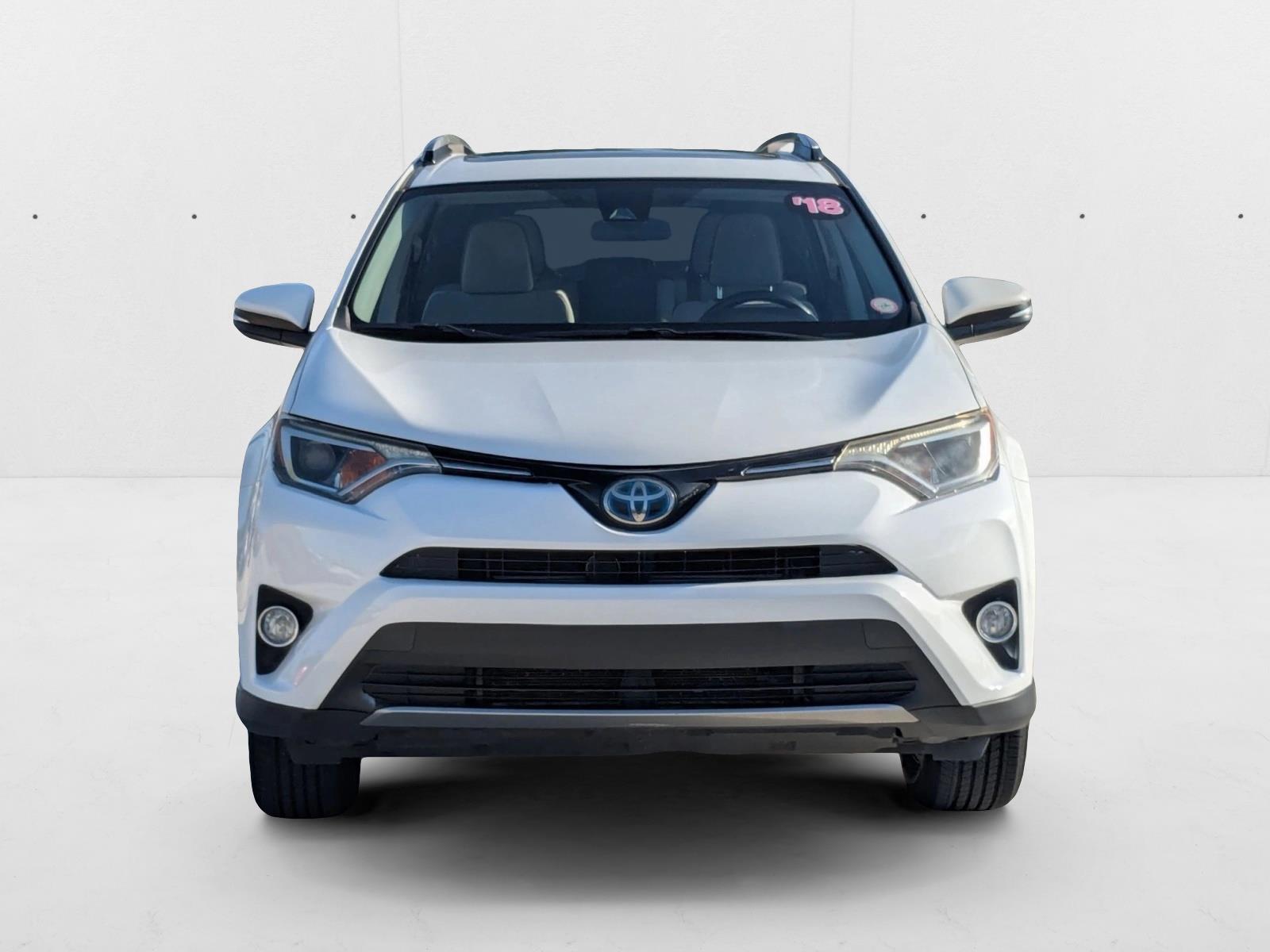 Used 2018 Toyota RAV4 XLE with VIN JTMRJREVXJD223332 for sale in Davie, FL