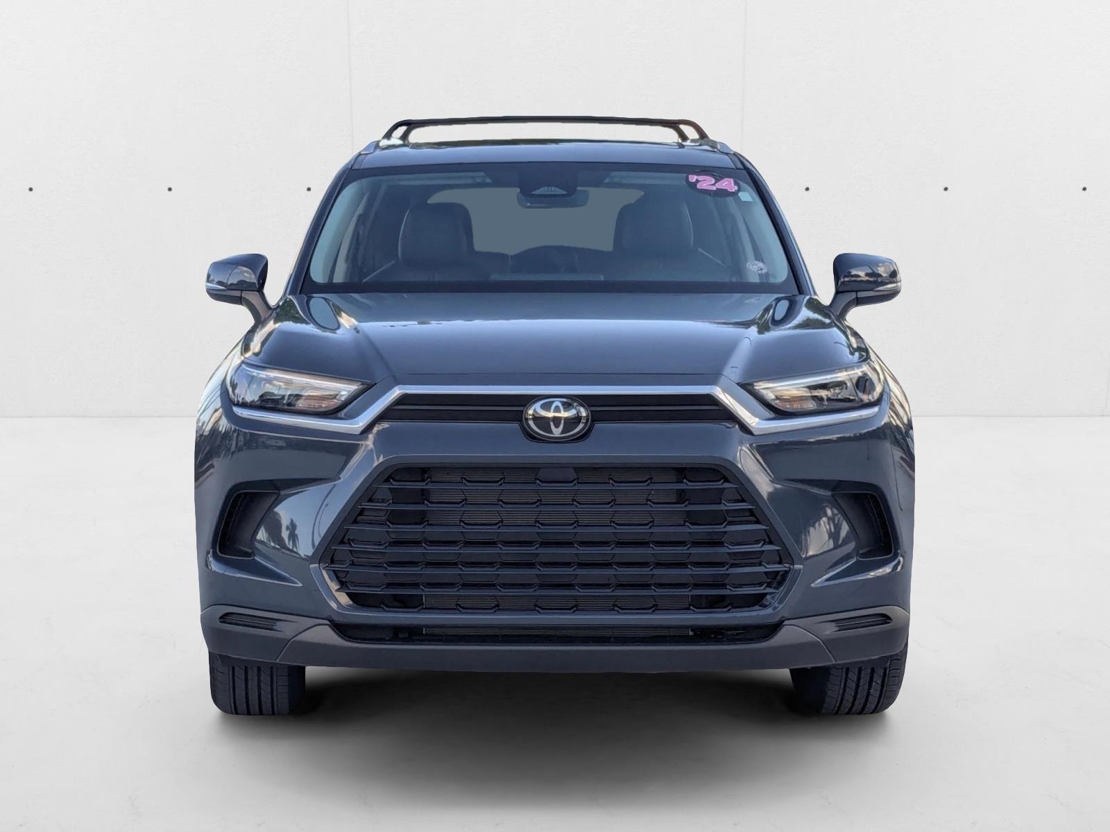 2024 Toyota Grand Highlander XLE photo 2
