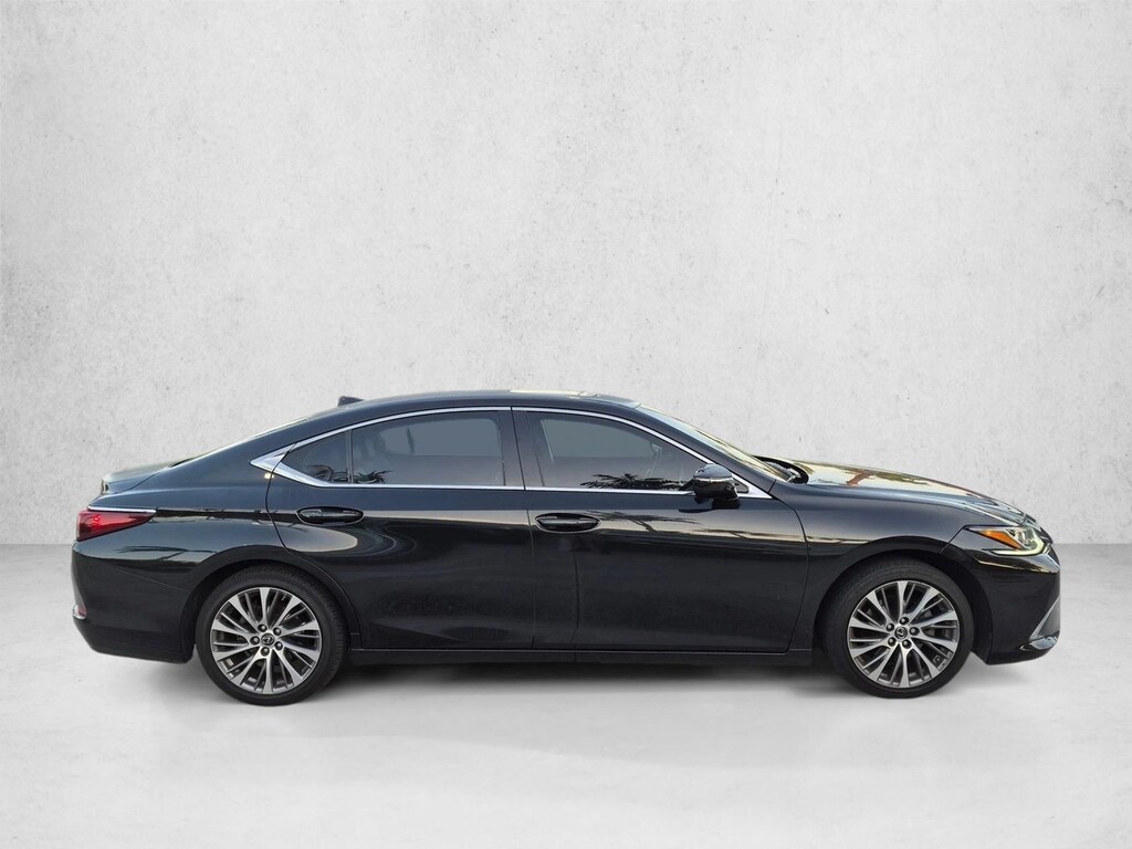 Used 2021 Lexus ES 350 Sedan