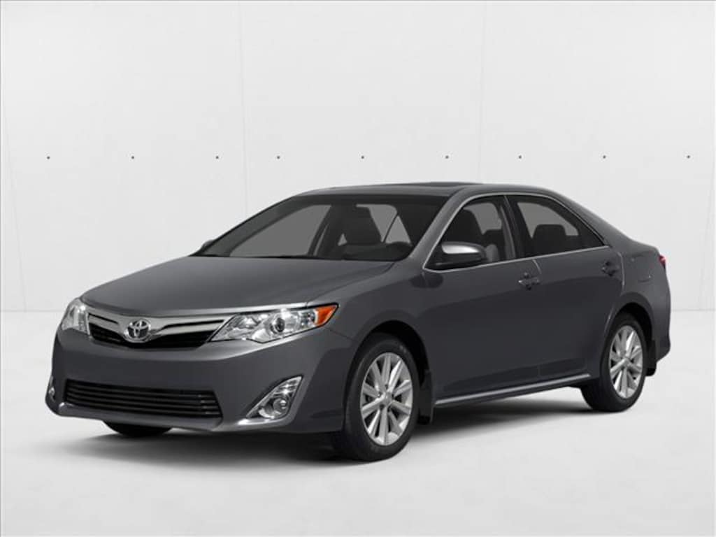 Used 2014 Toyota Camry XLE V6 Sedan