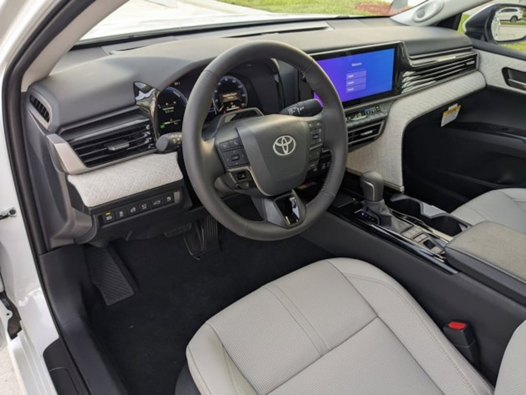 Used 2025 Toyota Camry XLE Sedan