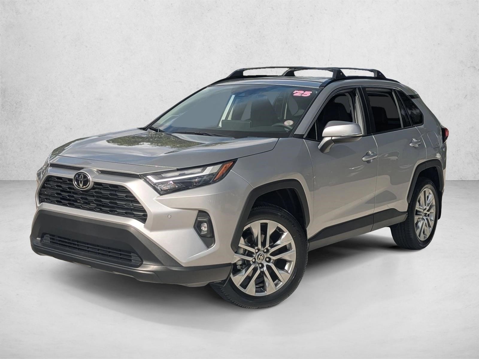 2025 Toyota RAV4 XLE Premium's photo
