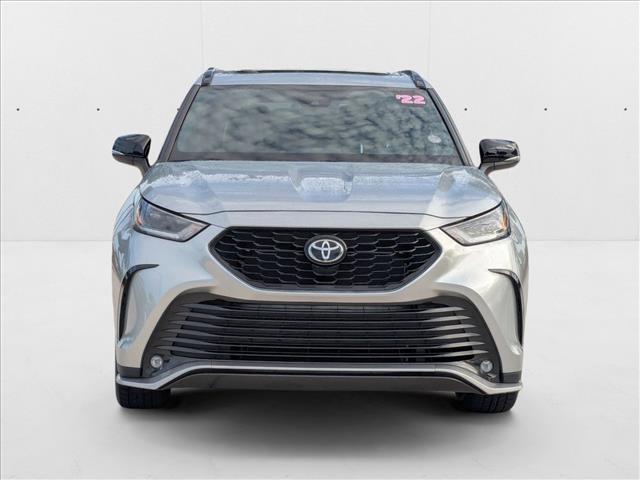 2022 Toyota Highlander XSE photo 2