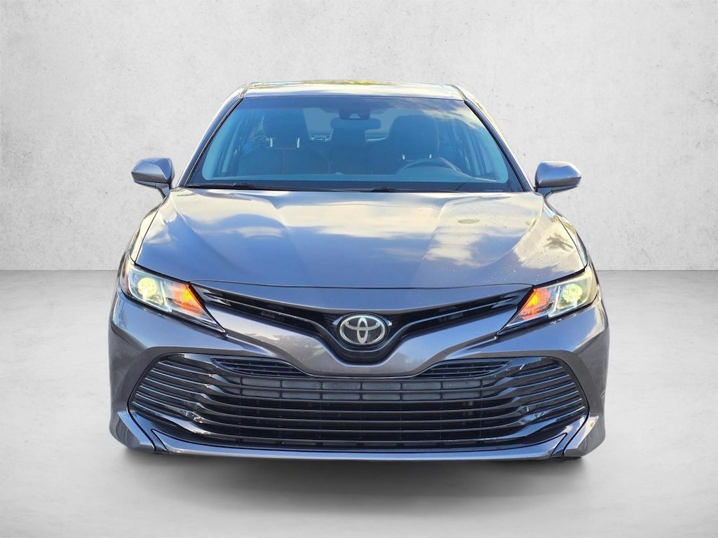 Used 2018 Toyota Camry LE Sedan