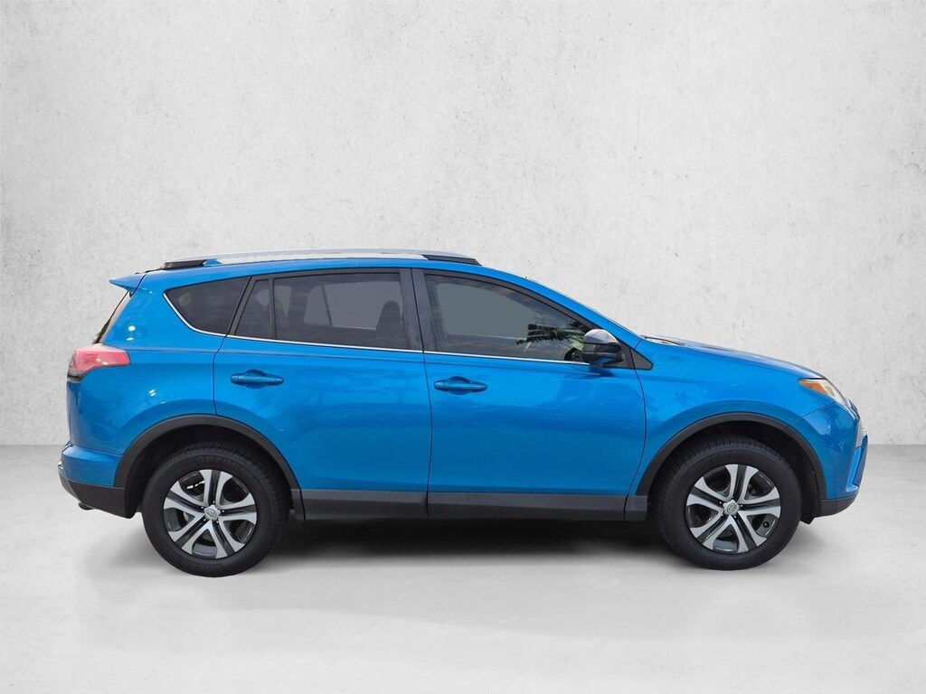 Used 2018 Toyota RAV4 LE SUV
