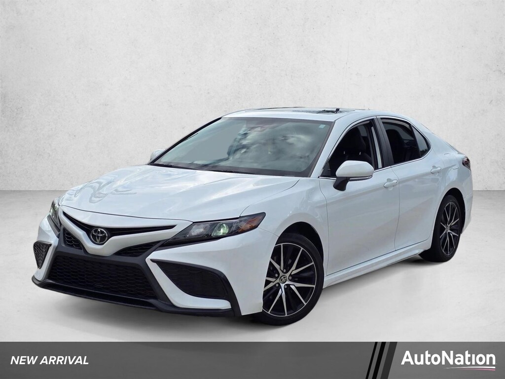 Used 2024 Toyota Camry SE Sedan