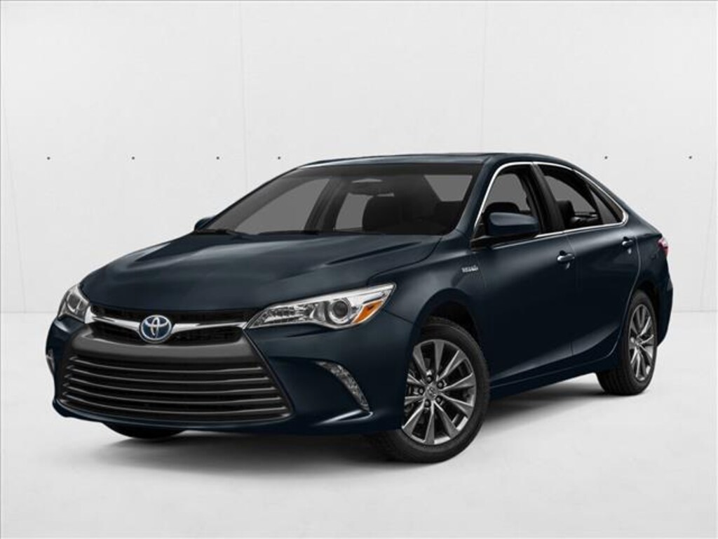 Used 2016 Toyota Camry Hybrid XLE Sedan