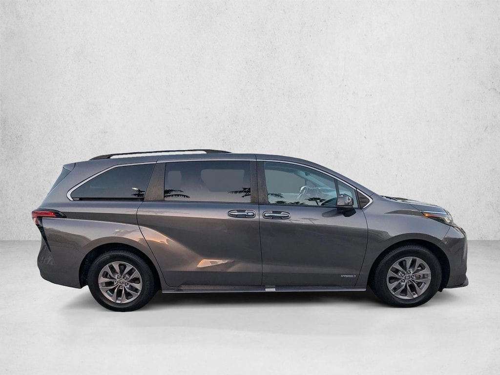Certified 2021 Toyota Sienna XLE 8 Passenger Van