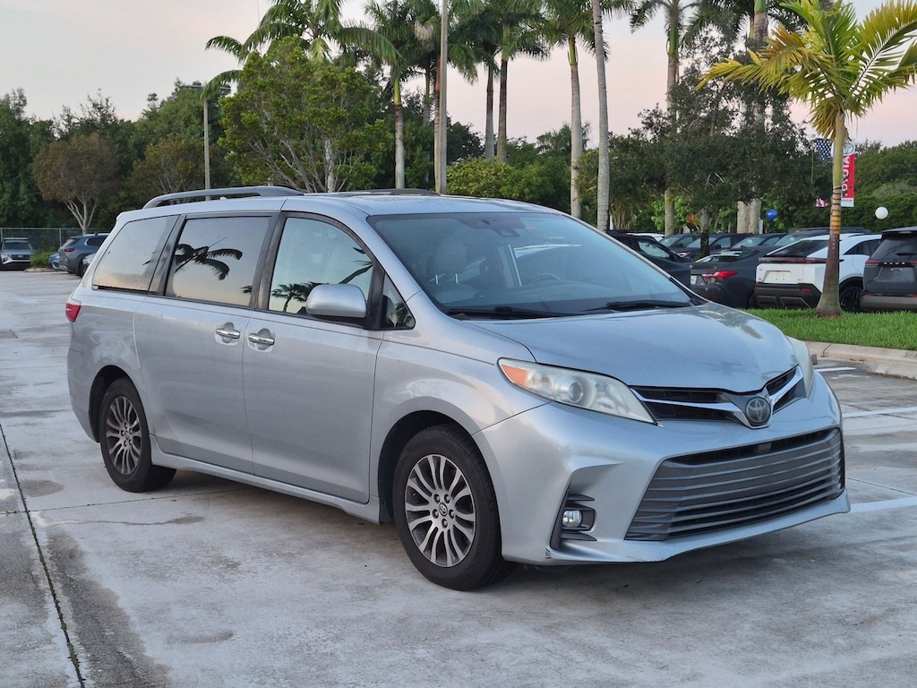 Used 2019 Toyota Sienna XLE 7 Passenger Auto Access Seat Van