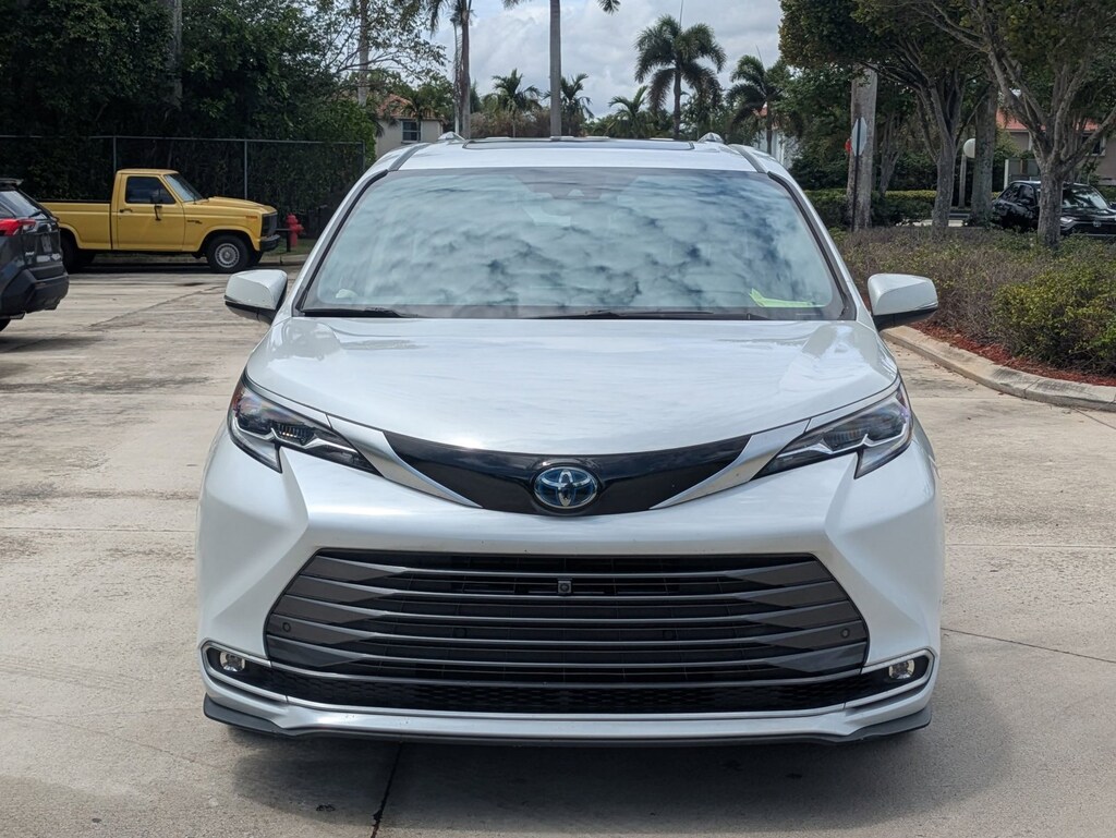Used 2022 Toyota Sienna Platinum 7 Passenger Van Passenger Van