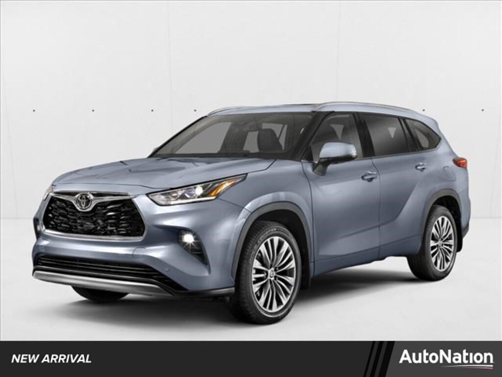 Used 2023 Toyota Highlander LE SUV