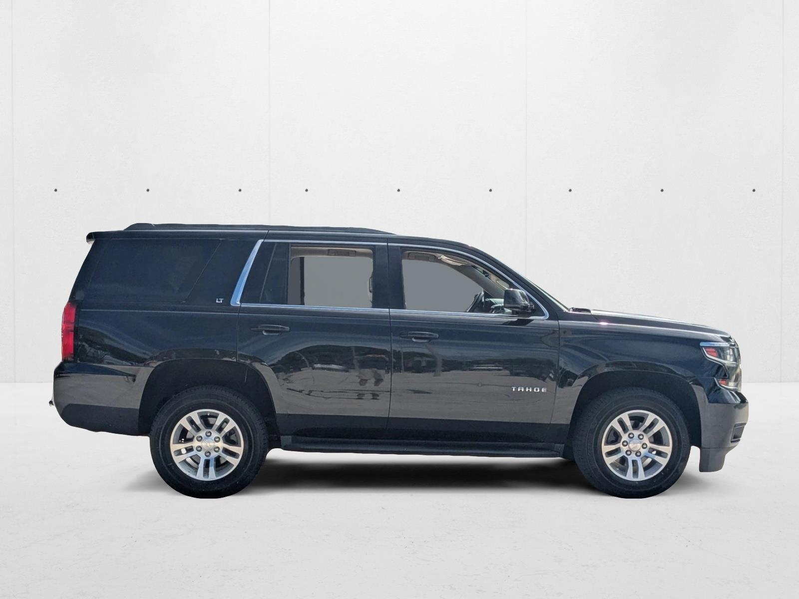 2019 Chevrolet Tahoe LT photo 4