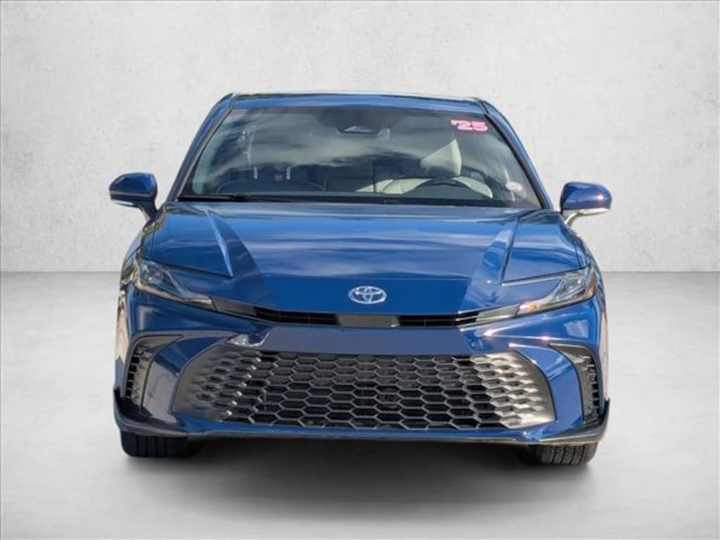 Used 2025 Toyota Camry SE Sedan