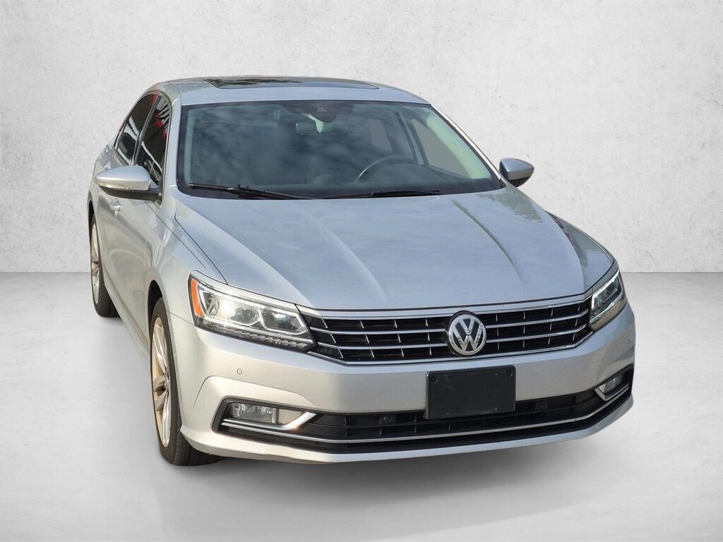 Used 2017 Volkswagen Passat V6 SEL Premium Sedan