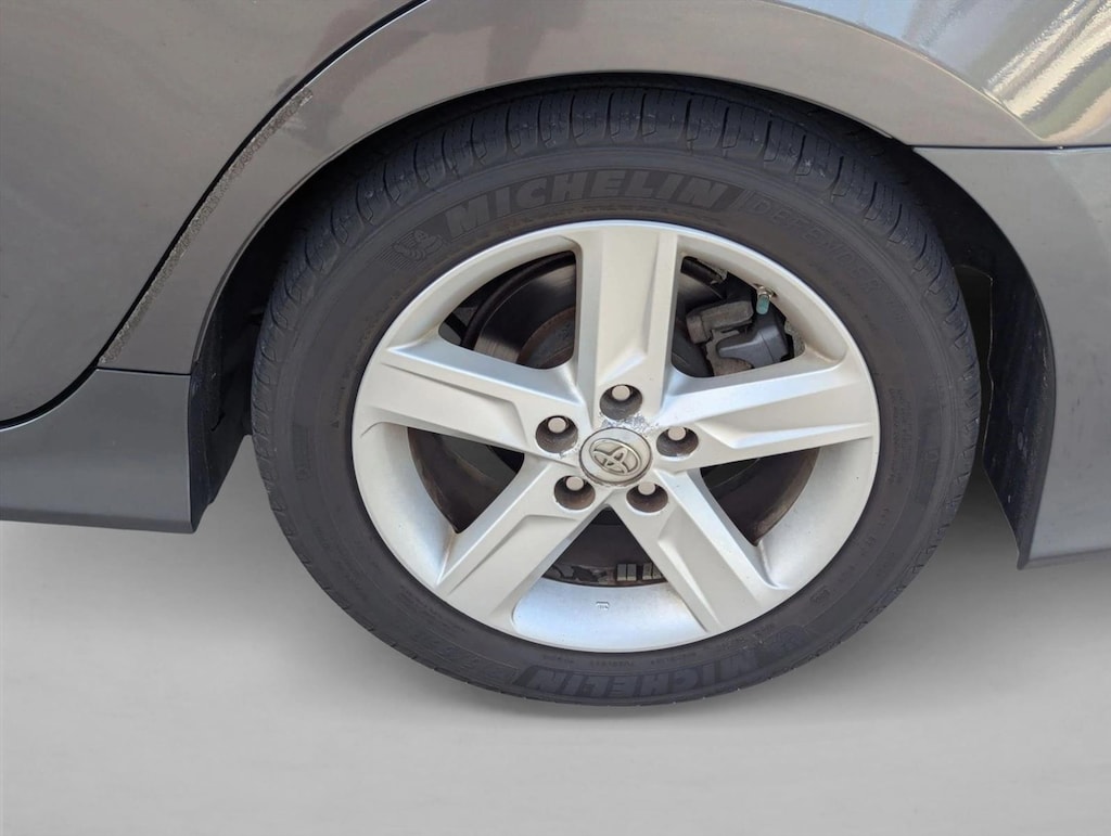 Used 2013 Toyota Camry SE Sedan